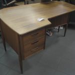 488 1386 WRITING DESK